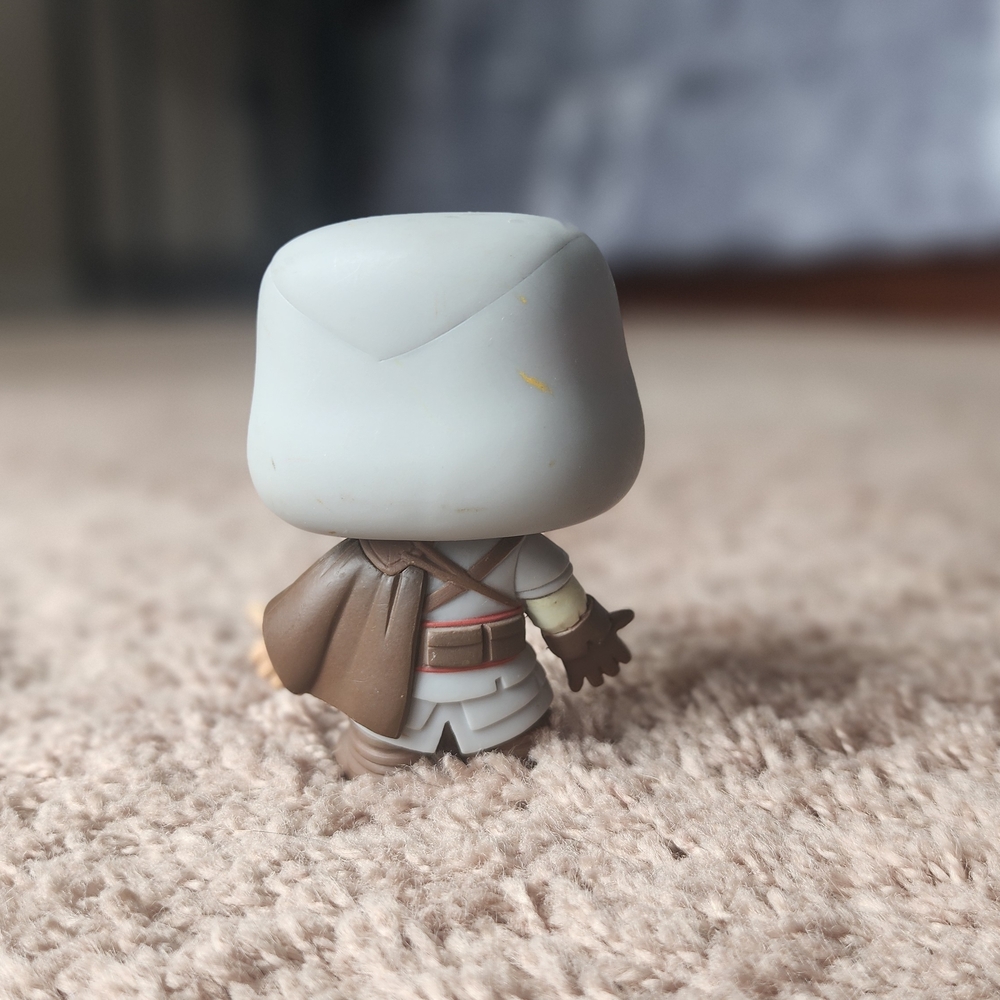 Funko Pop Ezio Auditore Vinyl Figure - Picture 2 of 2